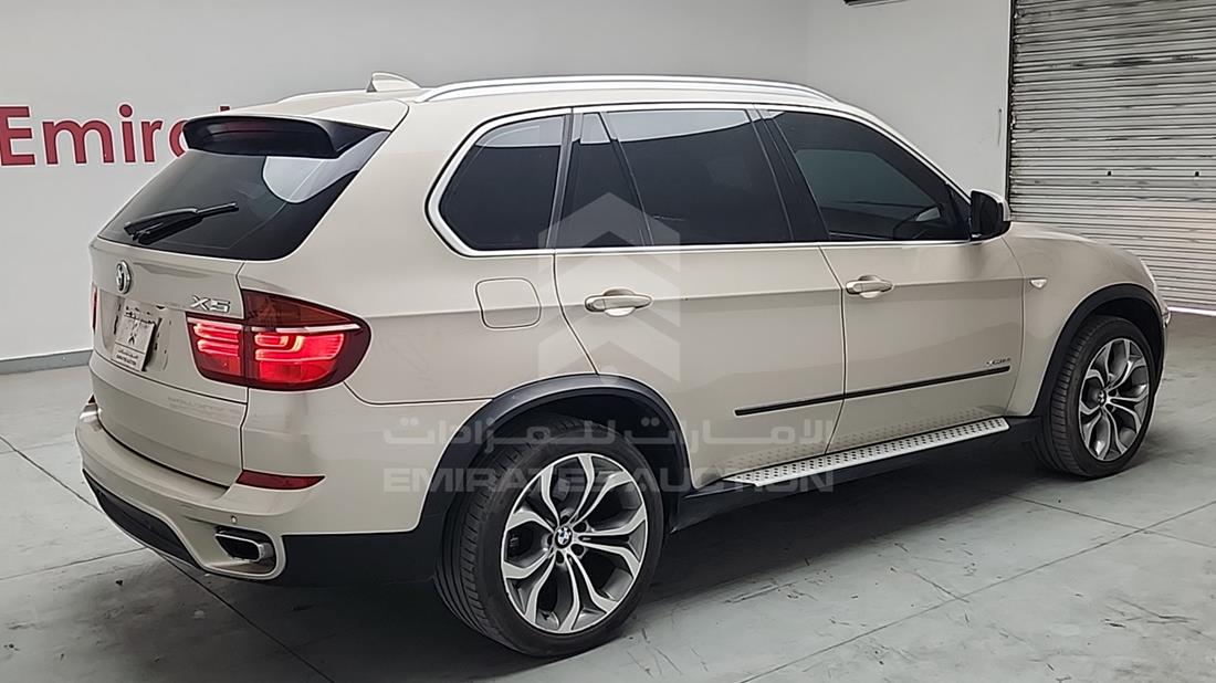 2013 BMW X5 — Rear Right Angle — Photo 9
