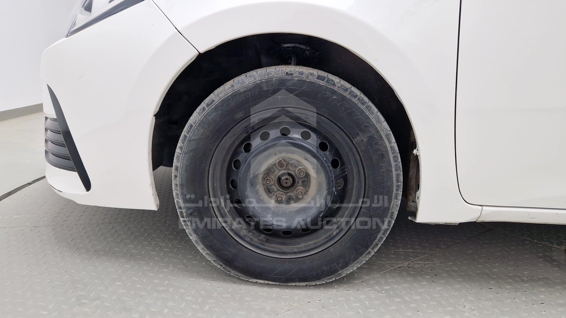 2018 TOYOTA COROLLA VIN: RKLBB9HE7J5213722
