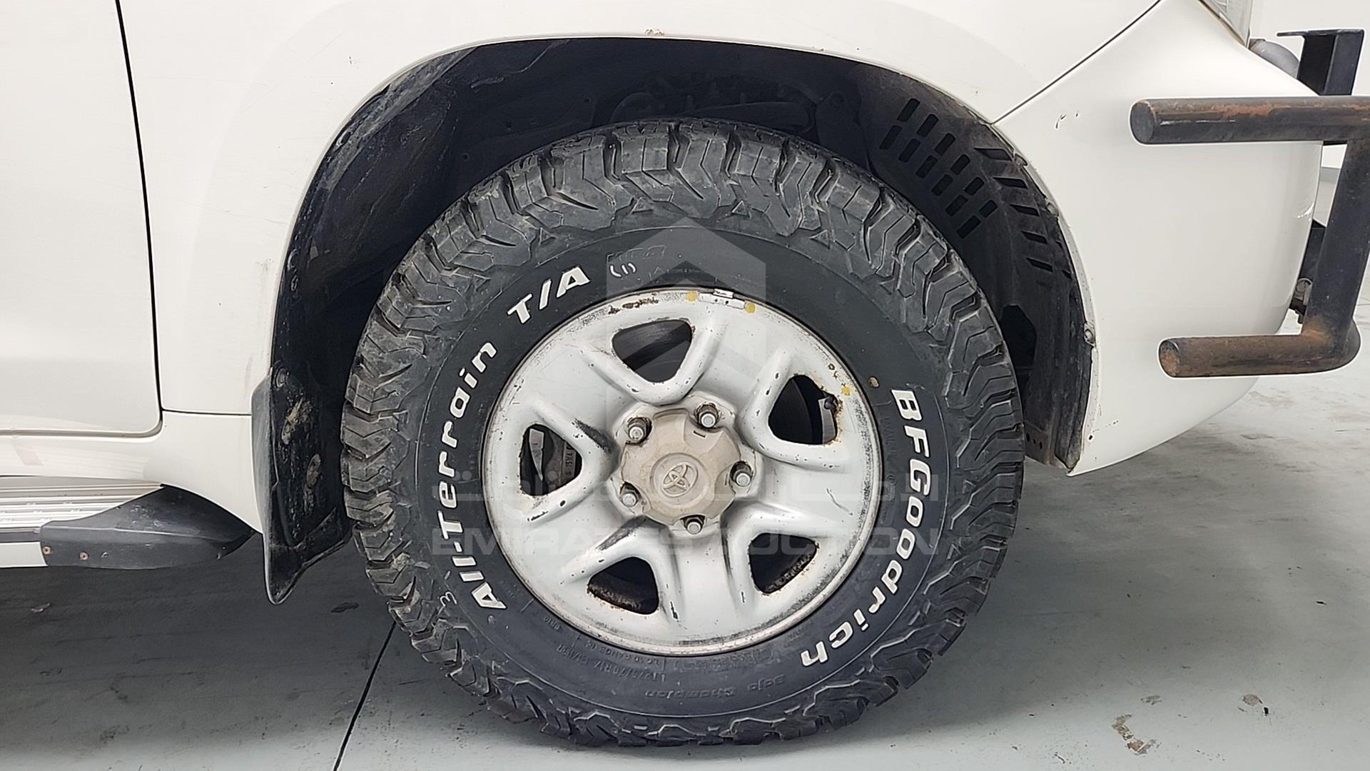 2014 TOYOTA LC 200 VIN: JTMHV09J904135065
