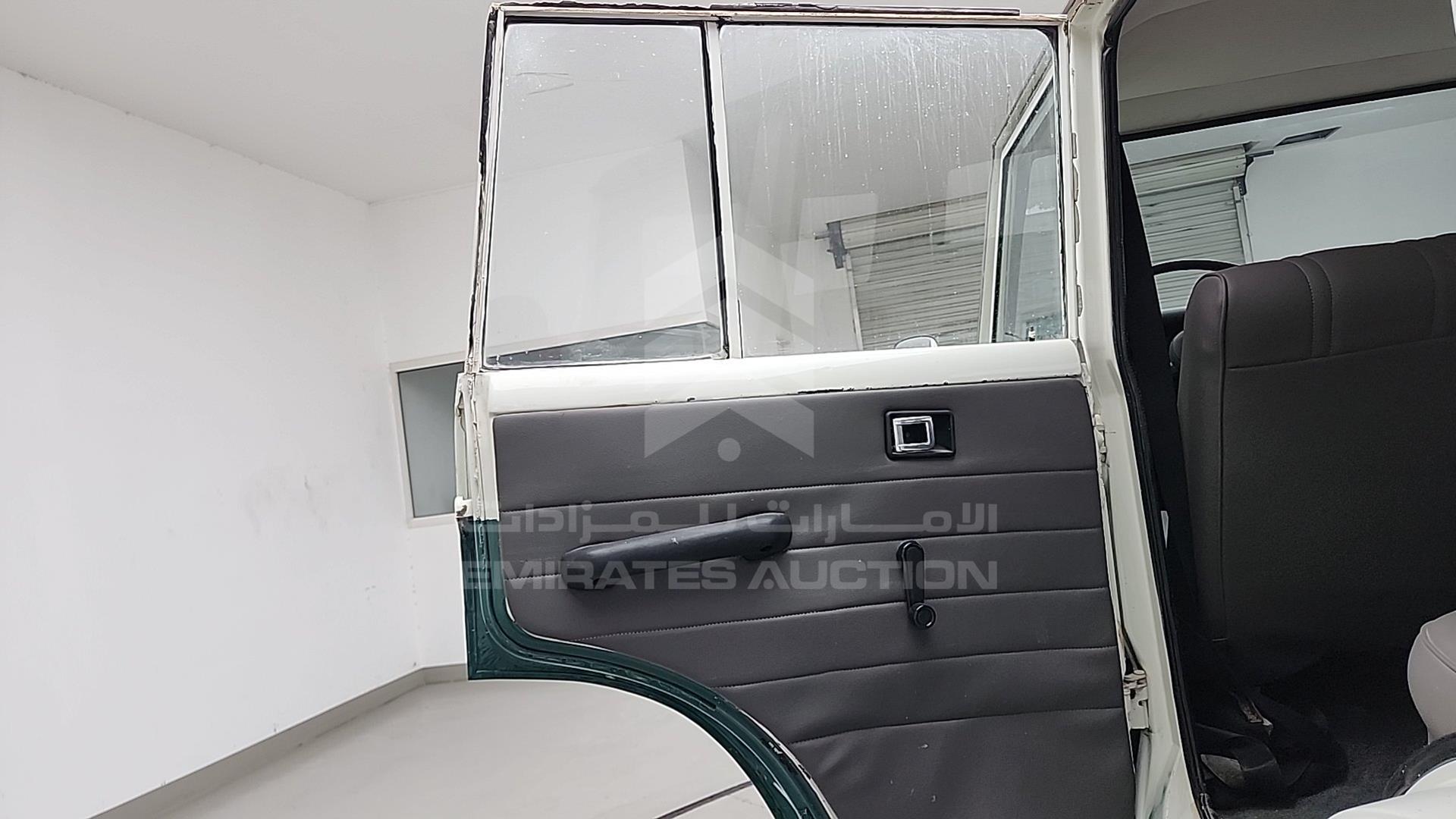 1973 TOYOTA LAND CRUISER VIN: FJ5537215