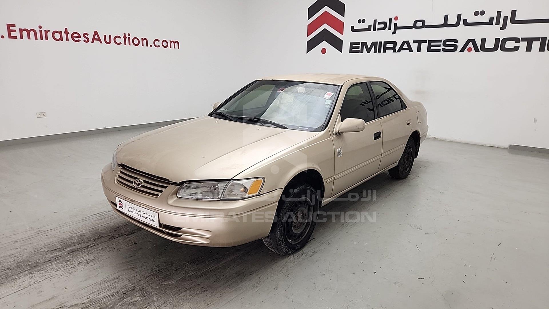 1999 TOYOTA CAMRY VIN: 4T1BG22K2XU880390