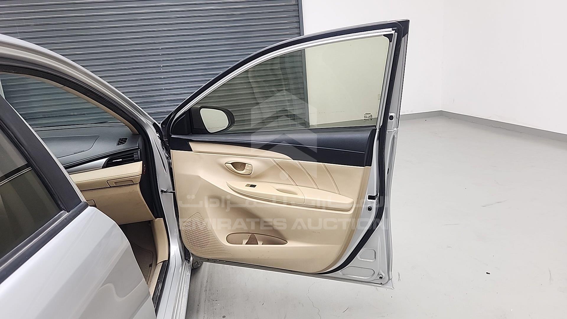 2015 TOYOTA YARIS VIN: MHFBT9F30F6035606