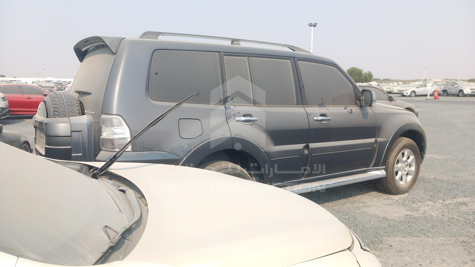 2013 MITSUBISHI PAJERO VIN: JMYLRV95WDJ701089