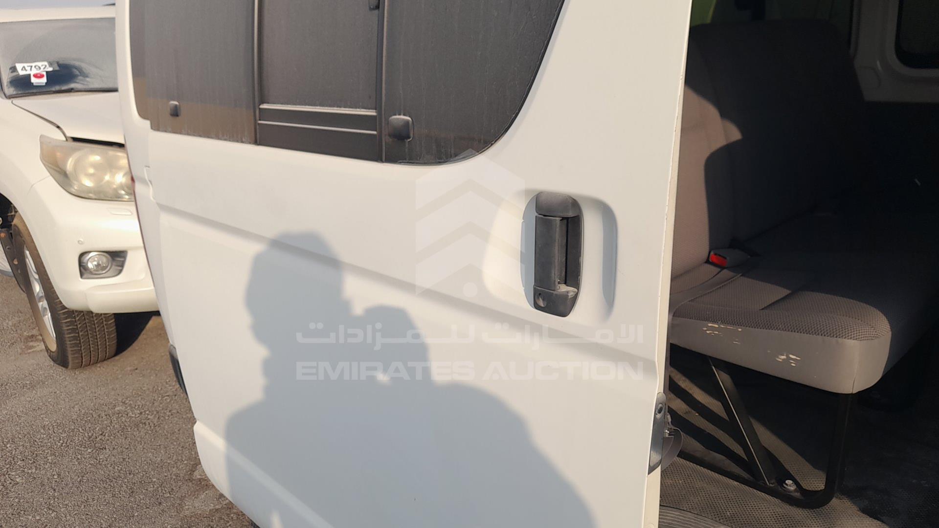 2010 TOYOTA HIACE VIN: JTGJX02P6A5016673