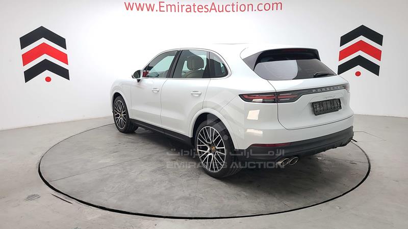 WP1ZZZ9YZJDA61908 2018 Porsche Cayenne S photo 10