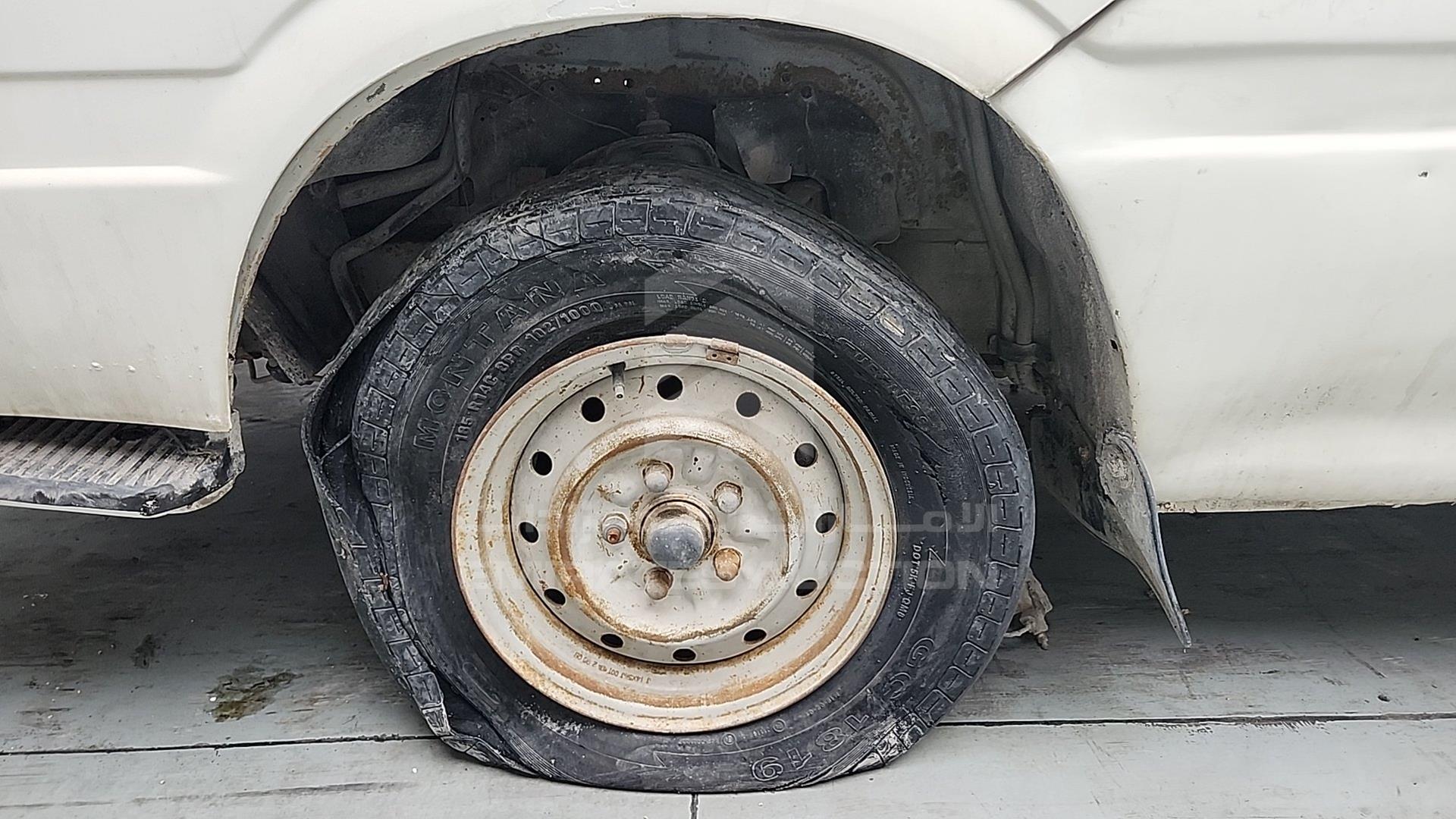1996 TOYOTA HIACE VIN: RZH1150002818