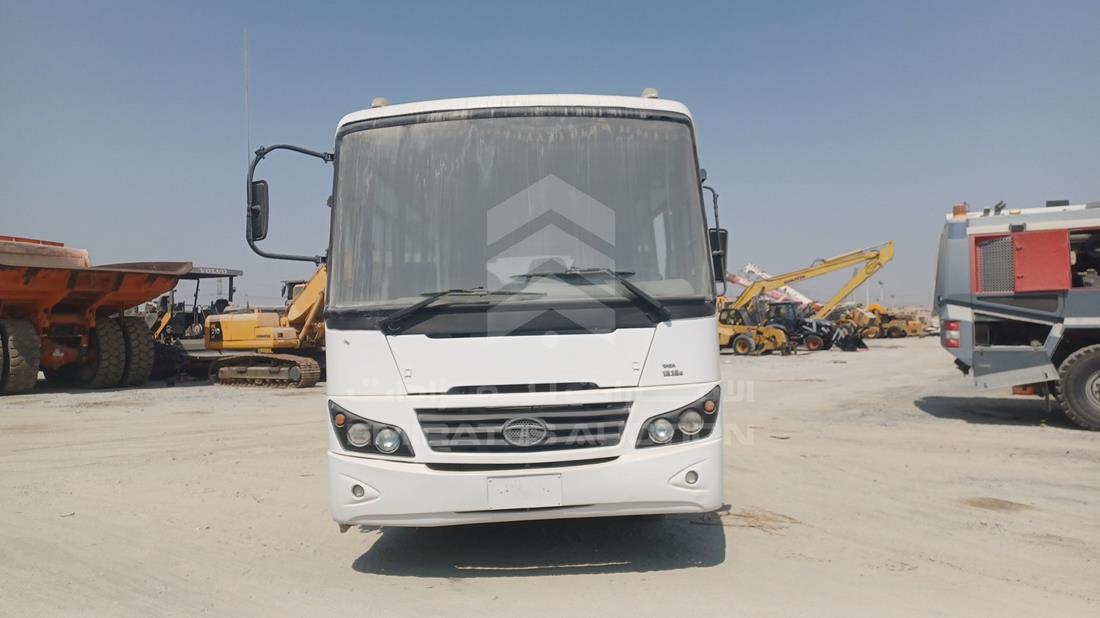 2013 Tata 1618 — Full Front View — Photo 1