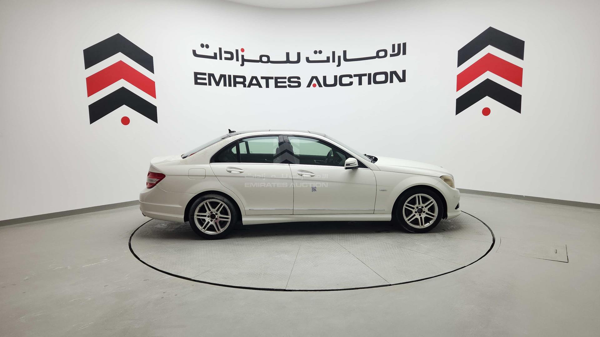 2009 MERCEDES C 350 VIN: WDDGF56X09F200133