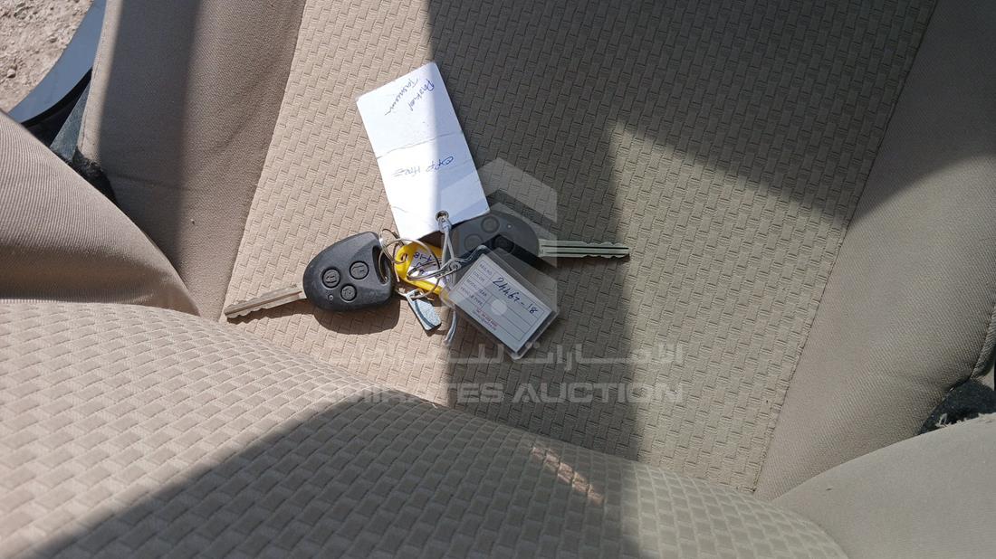 تويوتا ياريس 2023 — المفاتيح — صورة 4