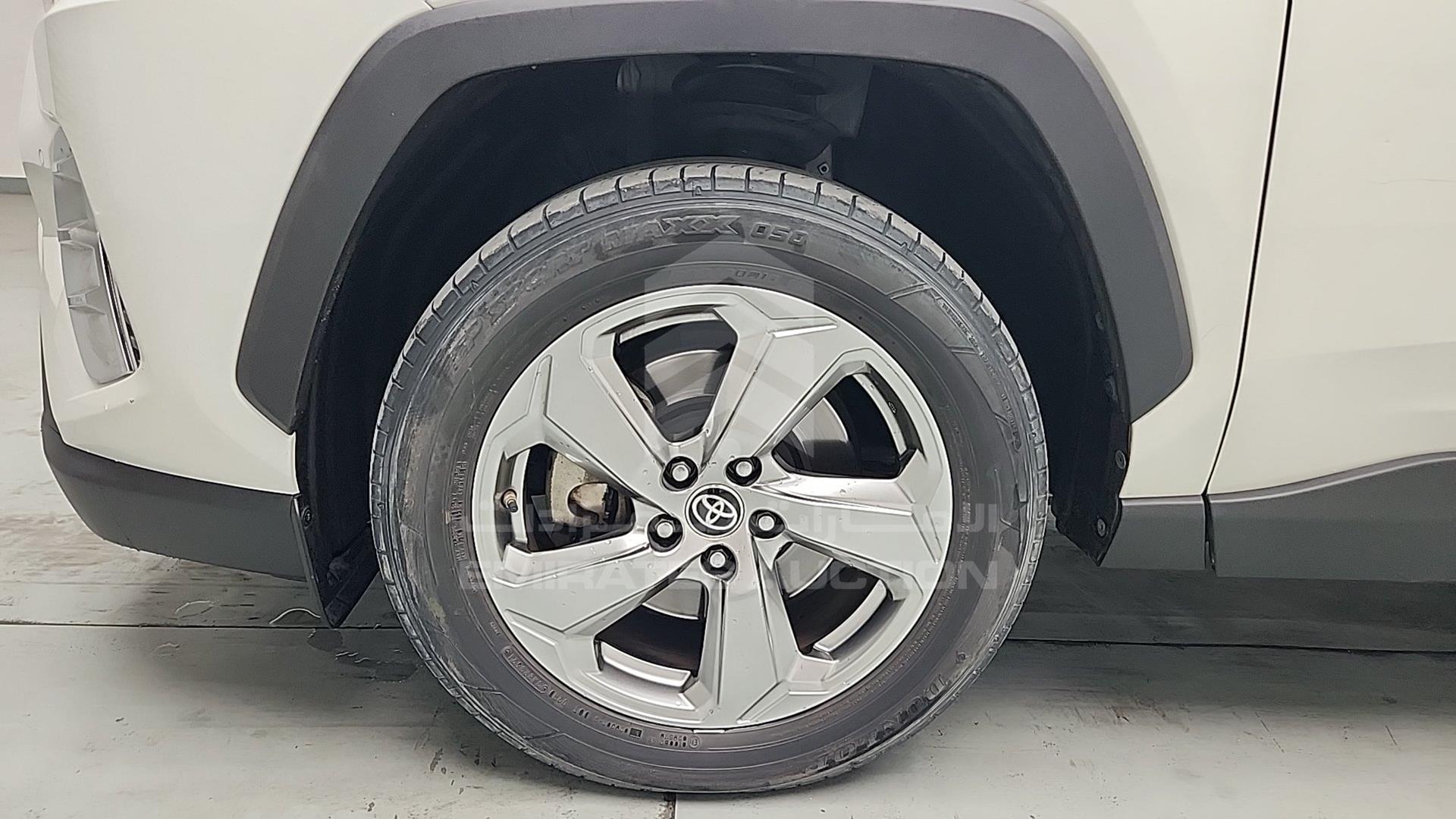 2019 TOYOTA RAV-4 VIN: JTMDW3FV6KD516671