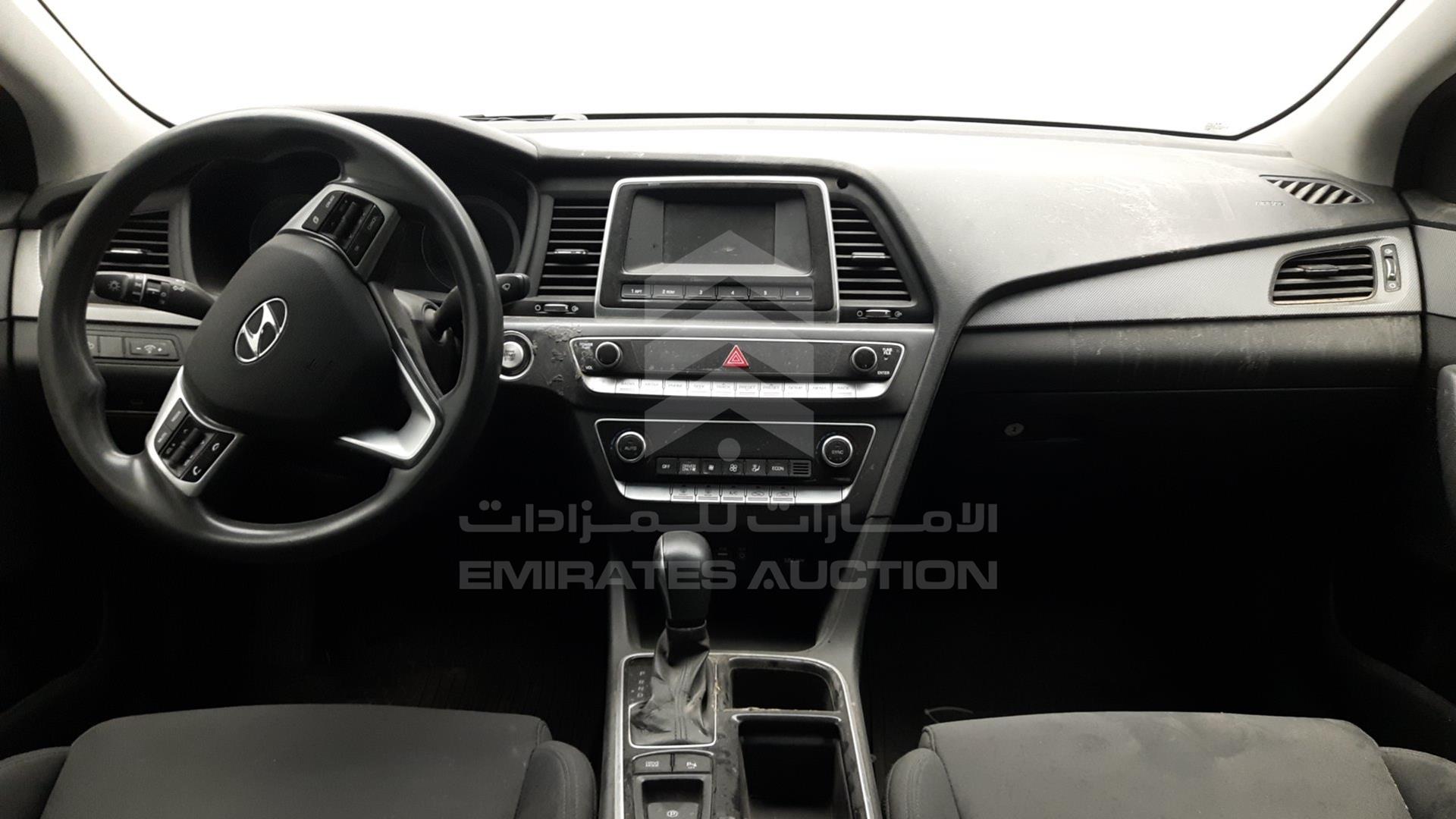 2019 HYUNDAI SONATA HYBRID VIN: KMHE24136KA093096
