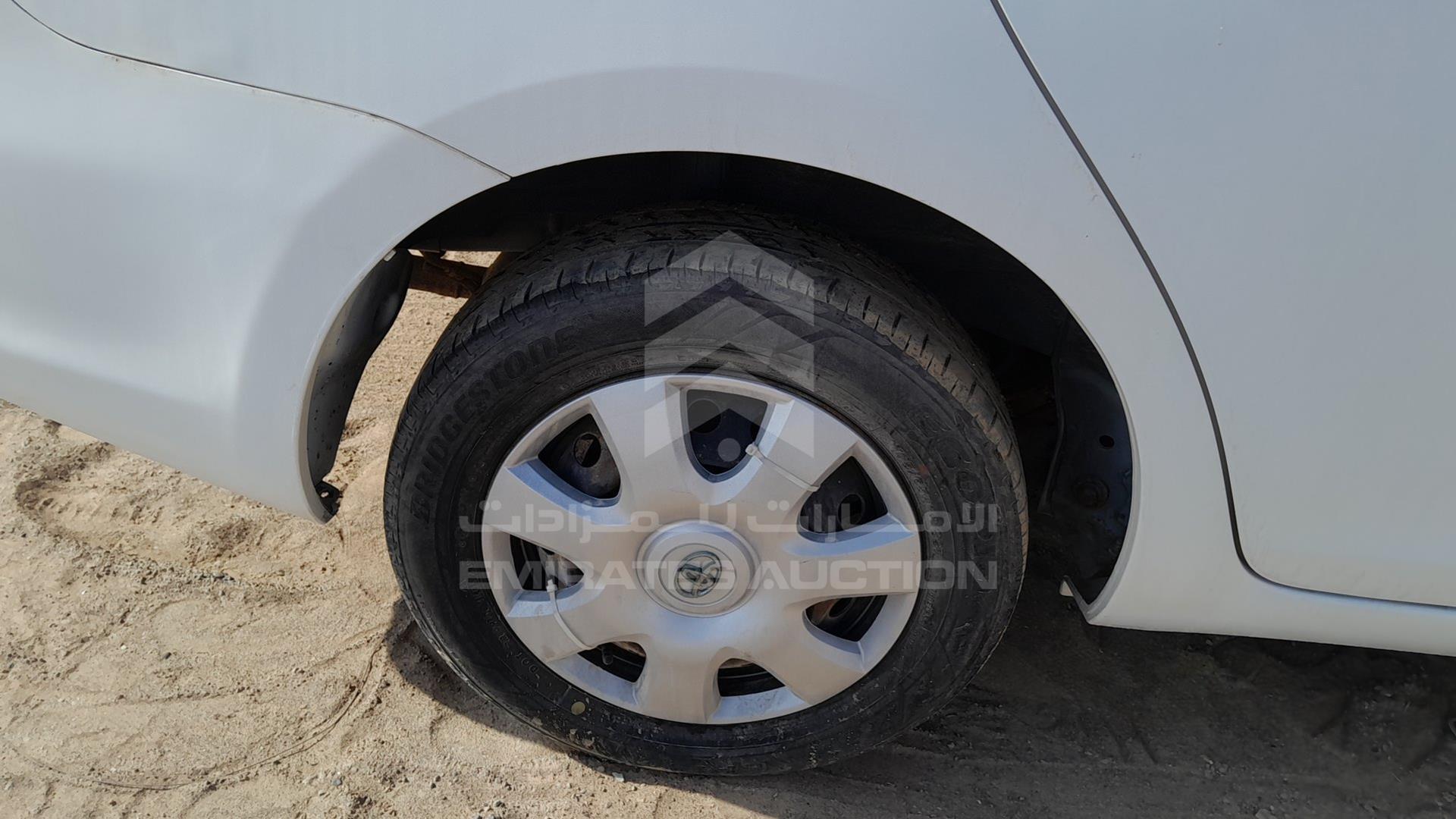 2009 TOYOTA YARIS VIN: JTDBW923394030750