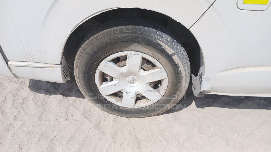 2005 Toyota Hiace — Front Left Tyre — Photo 32