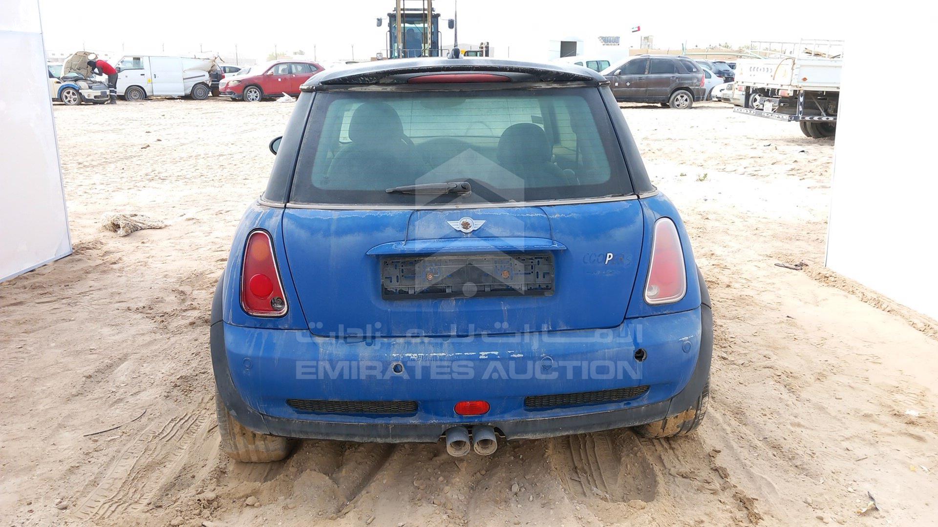 2005 MINI COOPER VIN: WMWRE31045TD32098