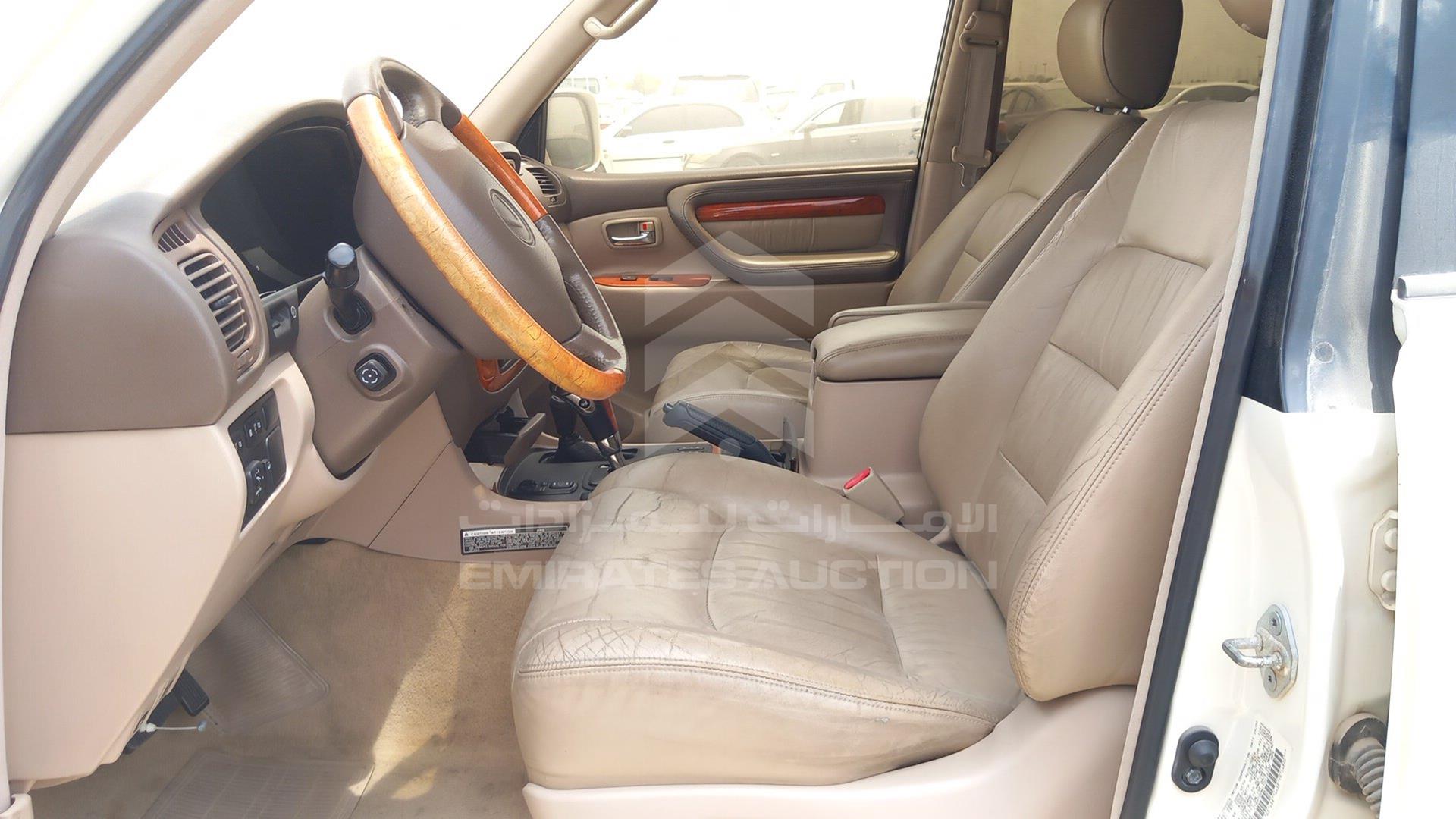 2000 LEXUS LX 470 VIN: JT6HT00W1Y0112100