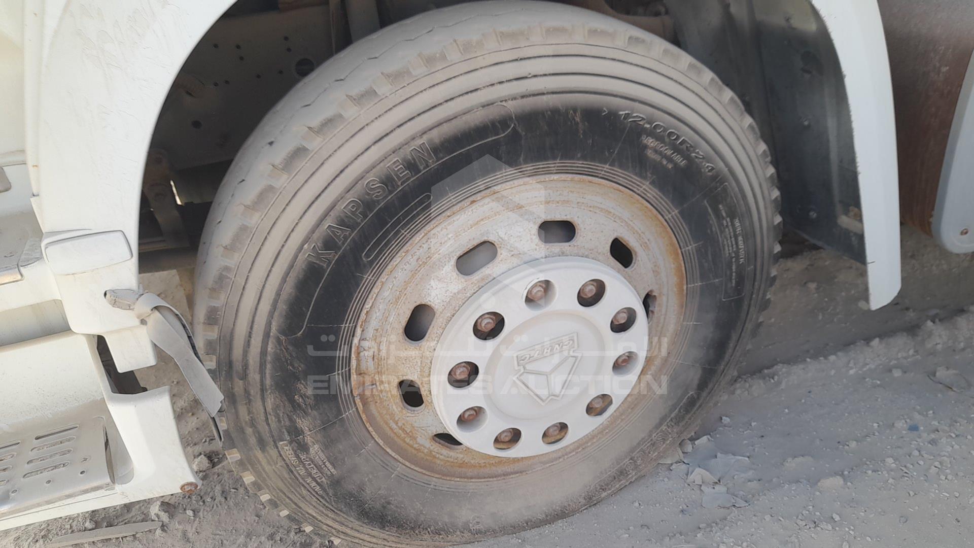 2014 SINO TRUCK HOWO 7 VIN: LZZ5BLSF2DN835383