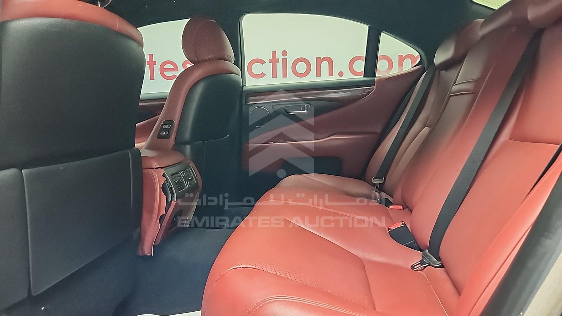 2008 LEXUS LS 460 VIN: JTHBL46F985076087