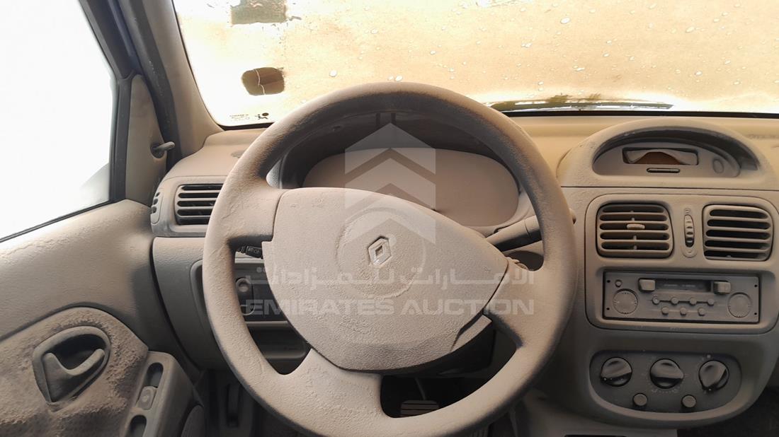 2007 Renault Clio — Steering & Mounted Controls — Photo 13