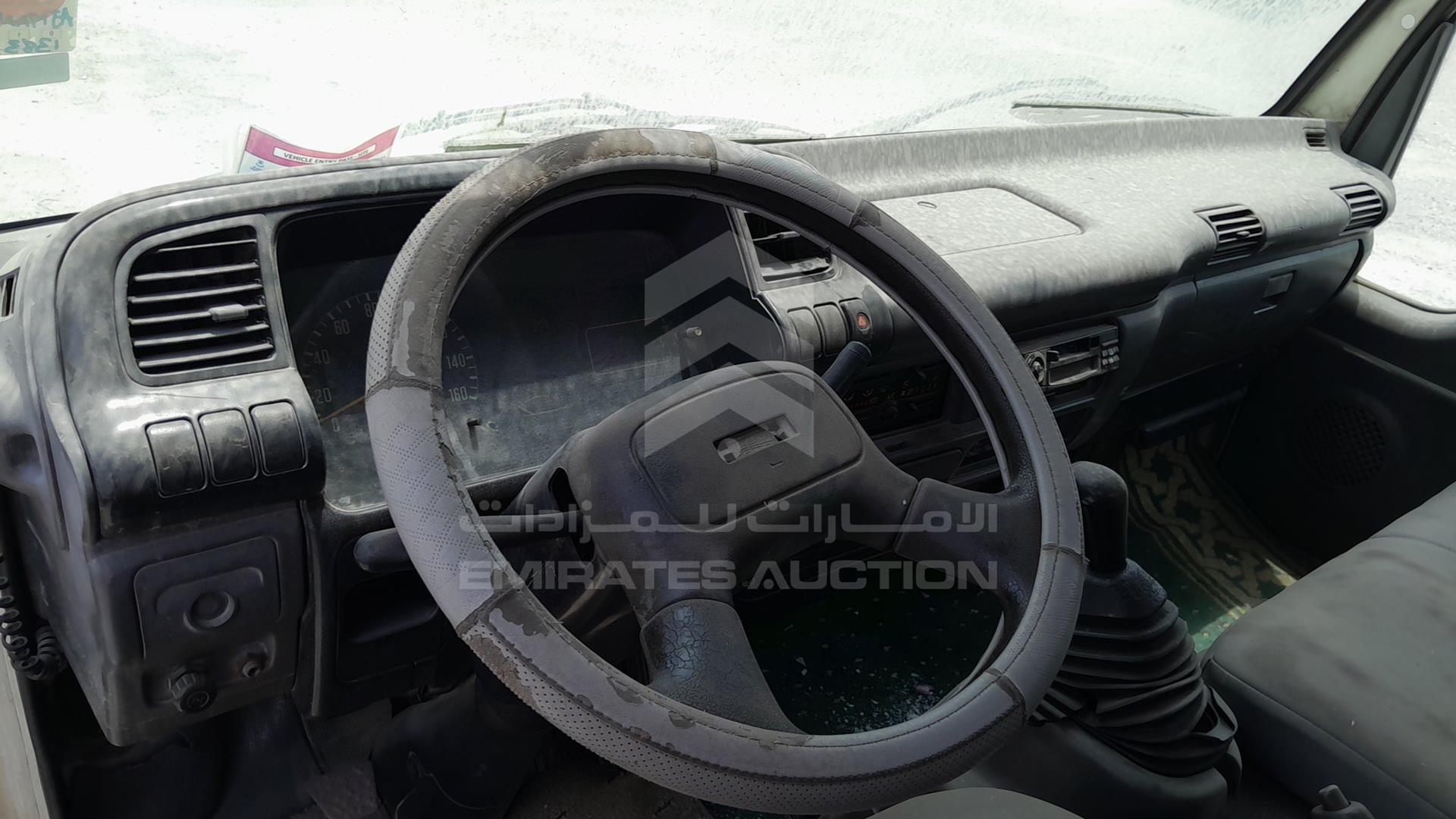 2005 ISUZU NPR VIN: JAMKP34G357P00276