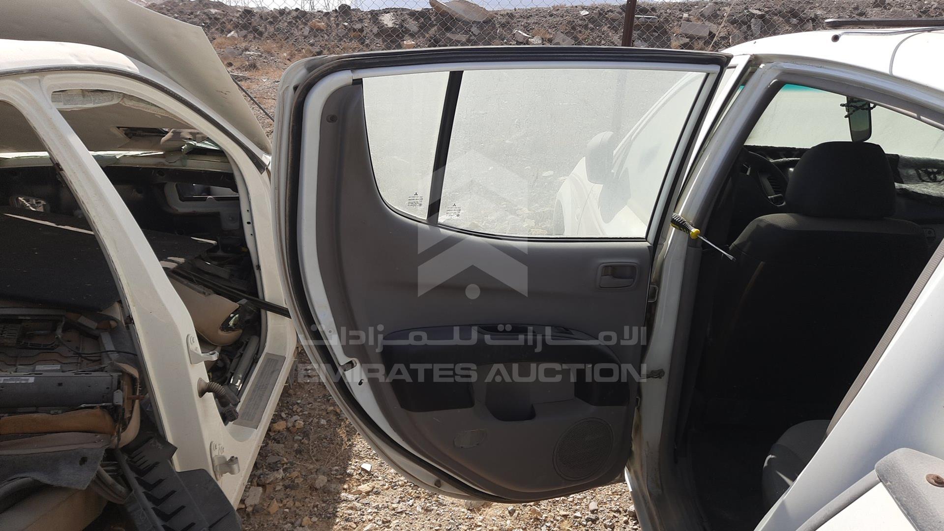 2013 MITSUBISHI L 200 VIN: MMBJNKA50DD029378