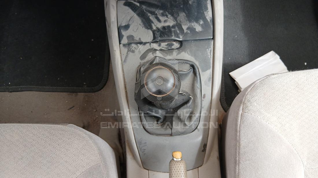 مازدا 323 2003 — زاوية ناقل الحركة — صورة 15