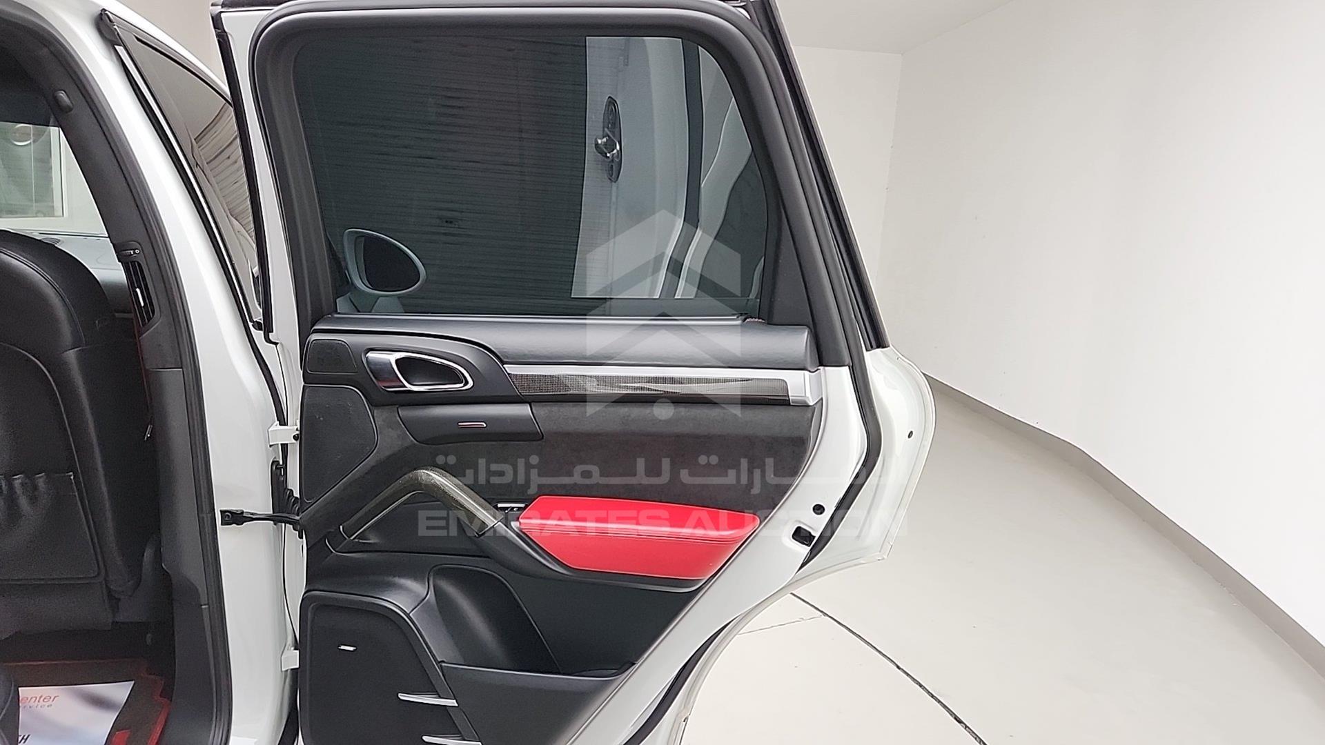 2013 PORSCHE CAYENNE VIN: WP1ZZZ92ZDLA74155
