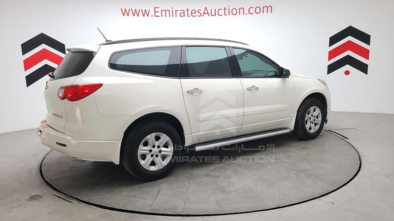 1GNKR8ED9CJ235432 Auction: EmiratesAuction Lot: 413741 1GNKR8ED9CJ235432 Chevrolet Traverse 2012 WHITE Photo 46