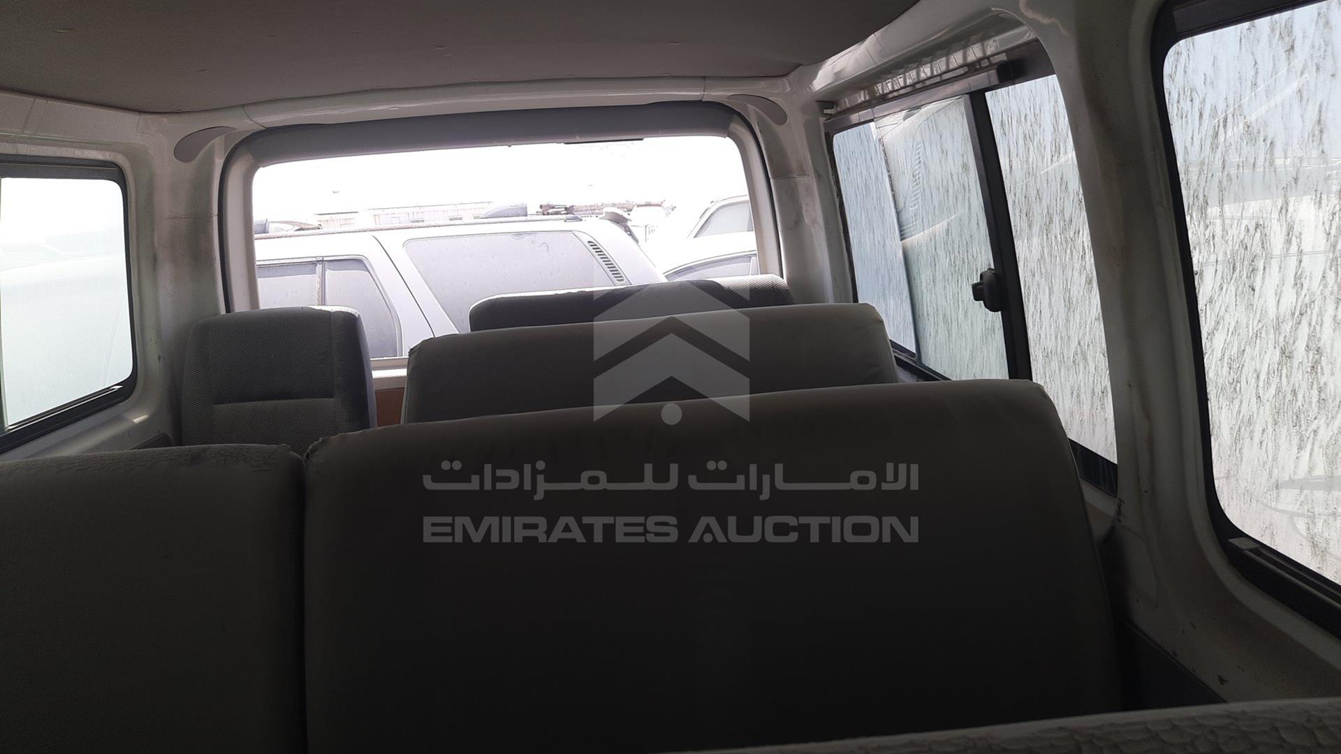 2010 TOYOTA HIACE VIN: JTGJX02P8A0033553