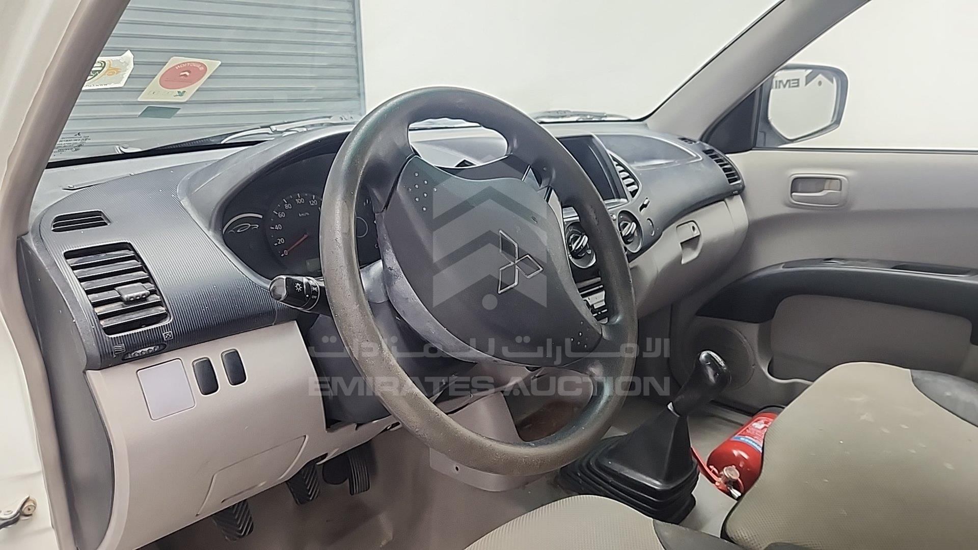 2013 MITSUBISHI L 200 VIN: MMBJNKA50DD023046