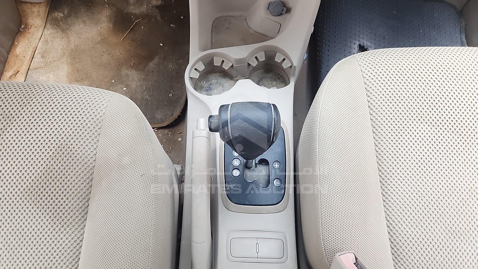 2007 KIA SPORTAGE VIN: KNAJE552277327222
