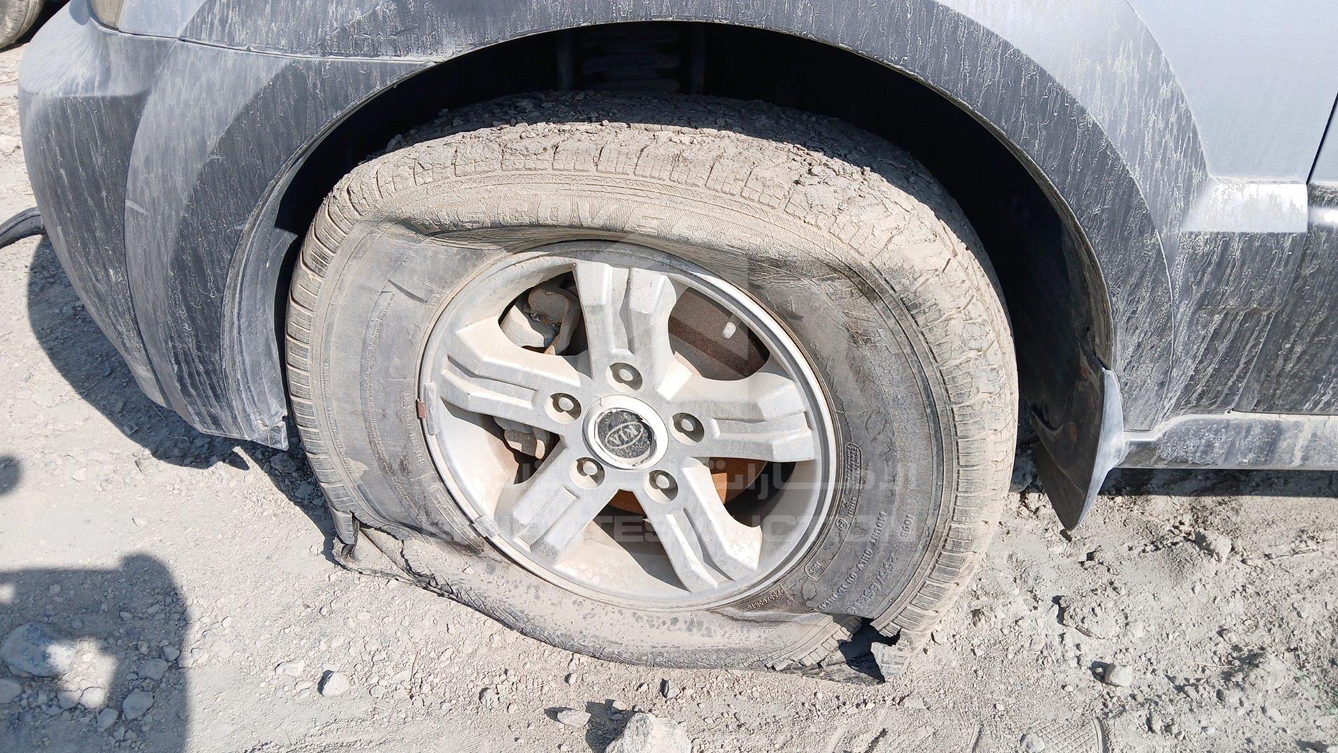 2006 KIA SORENTO VIN: KNAJC523065496765