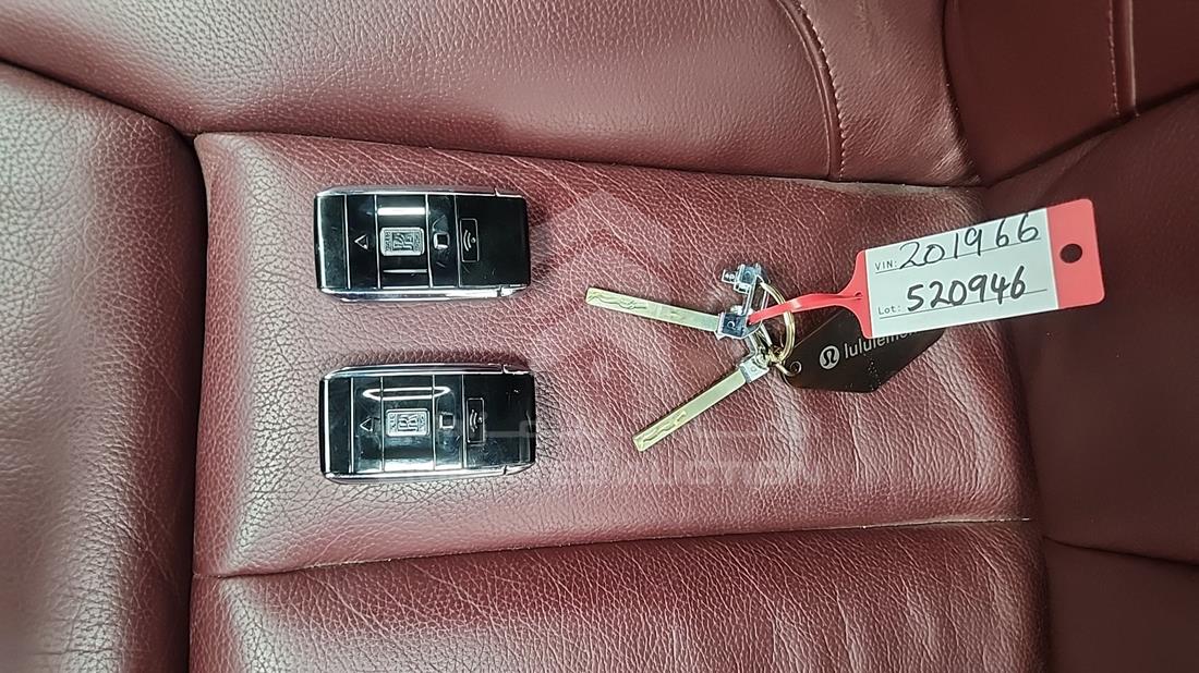 2020 Rolls Royce Cullinan — Keys — Photo 4