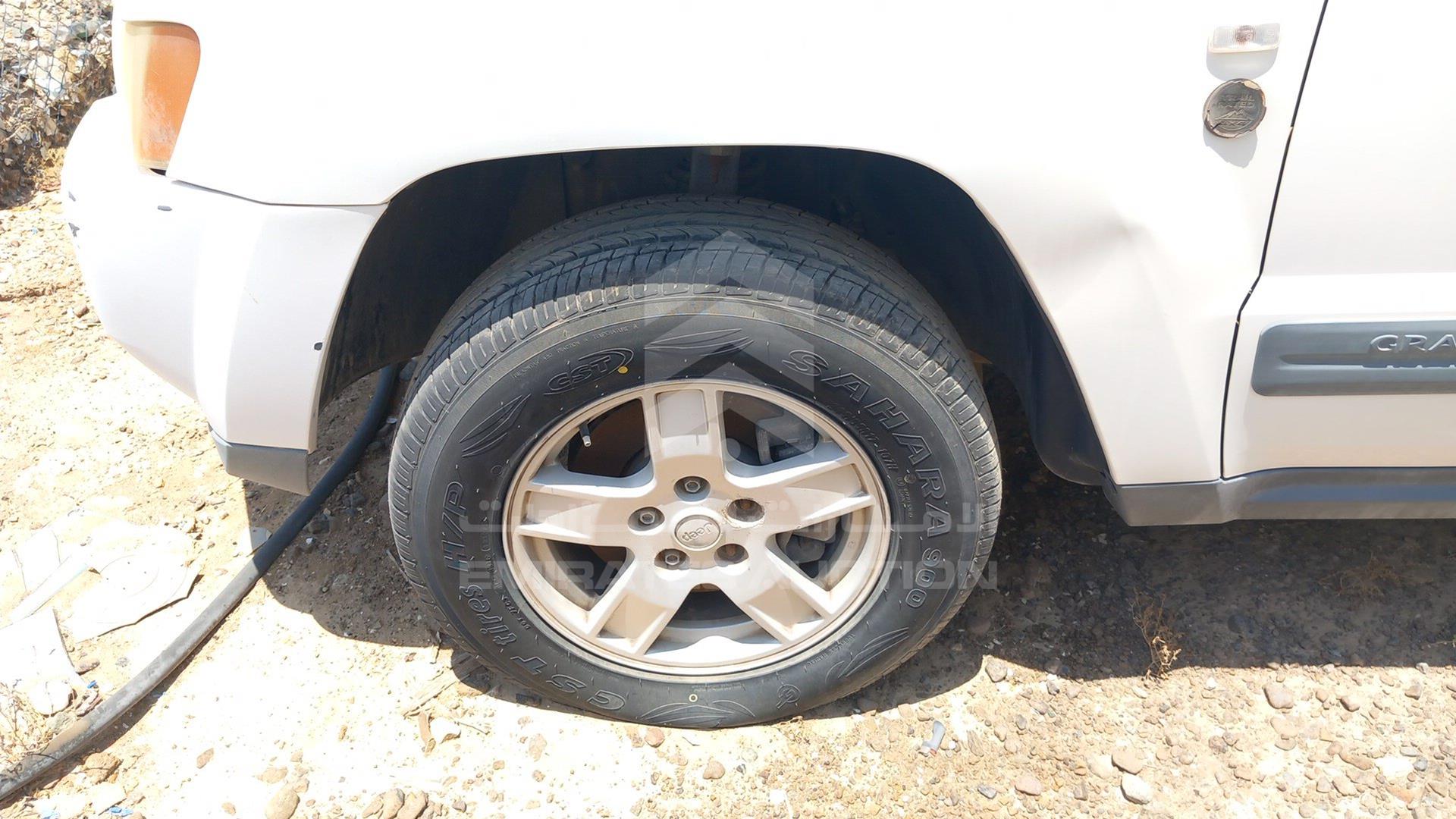 2007 JEEP GRAND CHEROKEE VIN: 1J8GC48K97Y563443