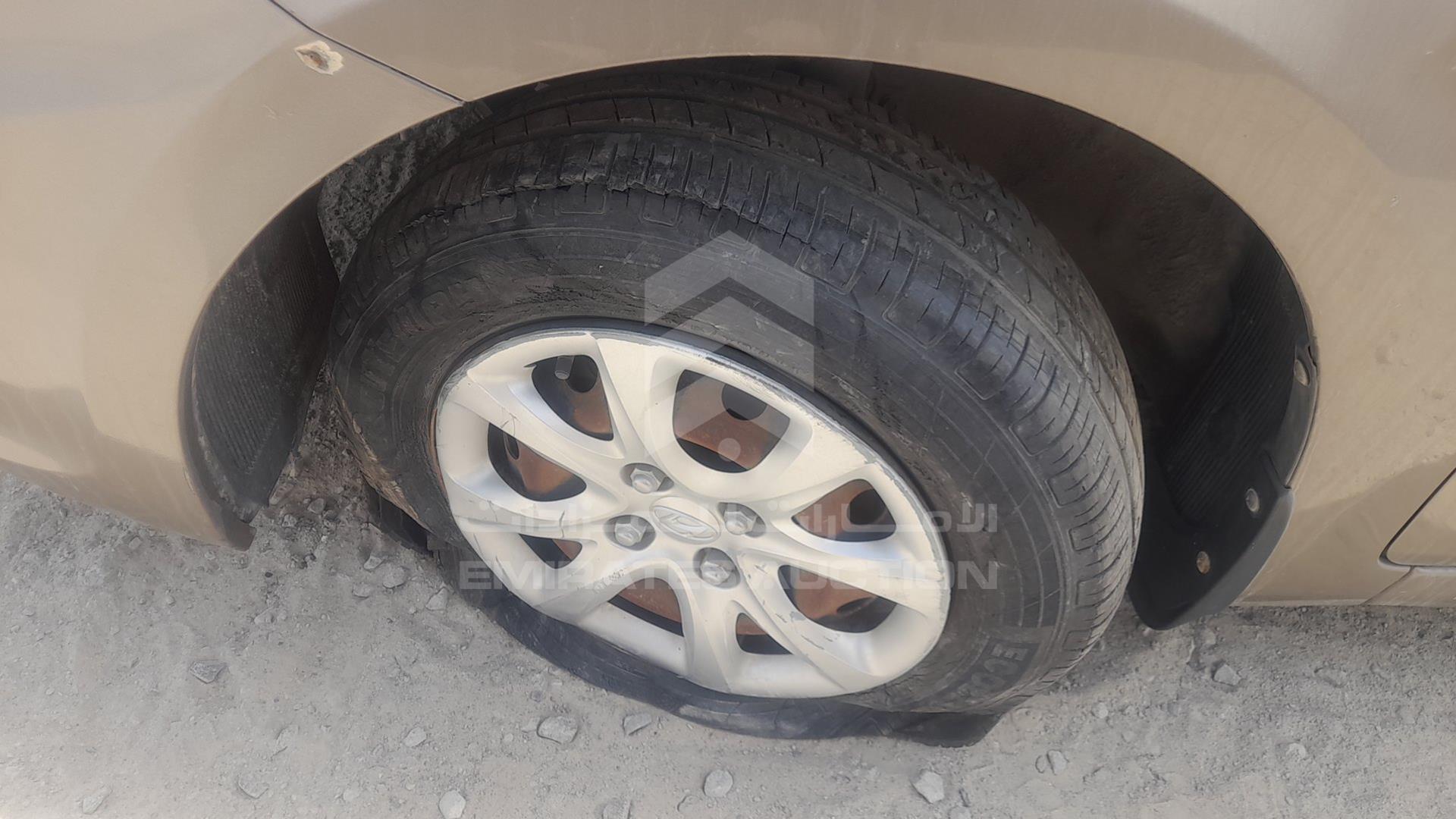2015 HYUNDAI ACCENT VIN: KMHCT41B9FU679257