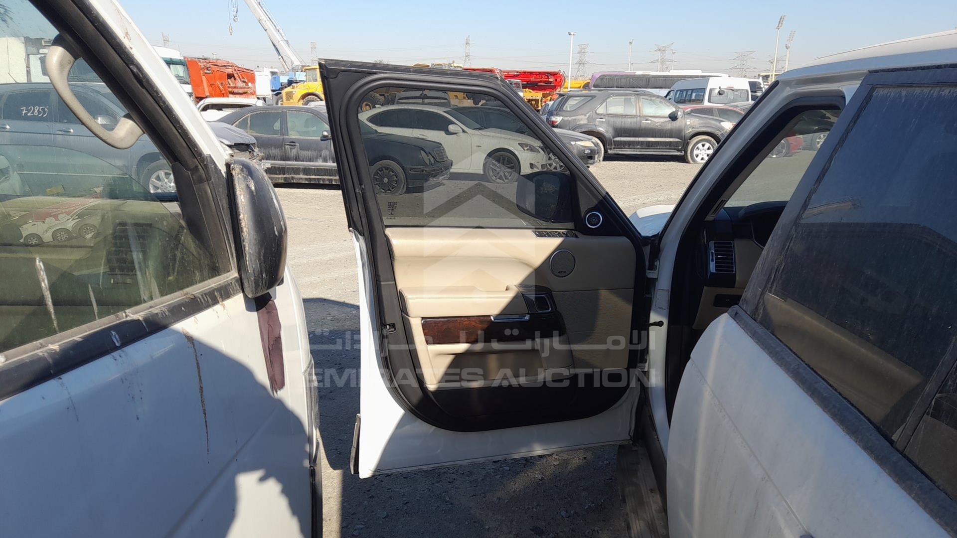 2014 RANGE ROVER VOGUE VIN: SALGA2EFXEA136165