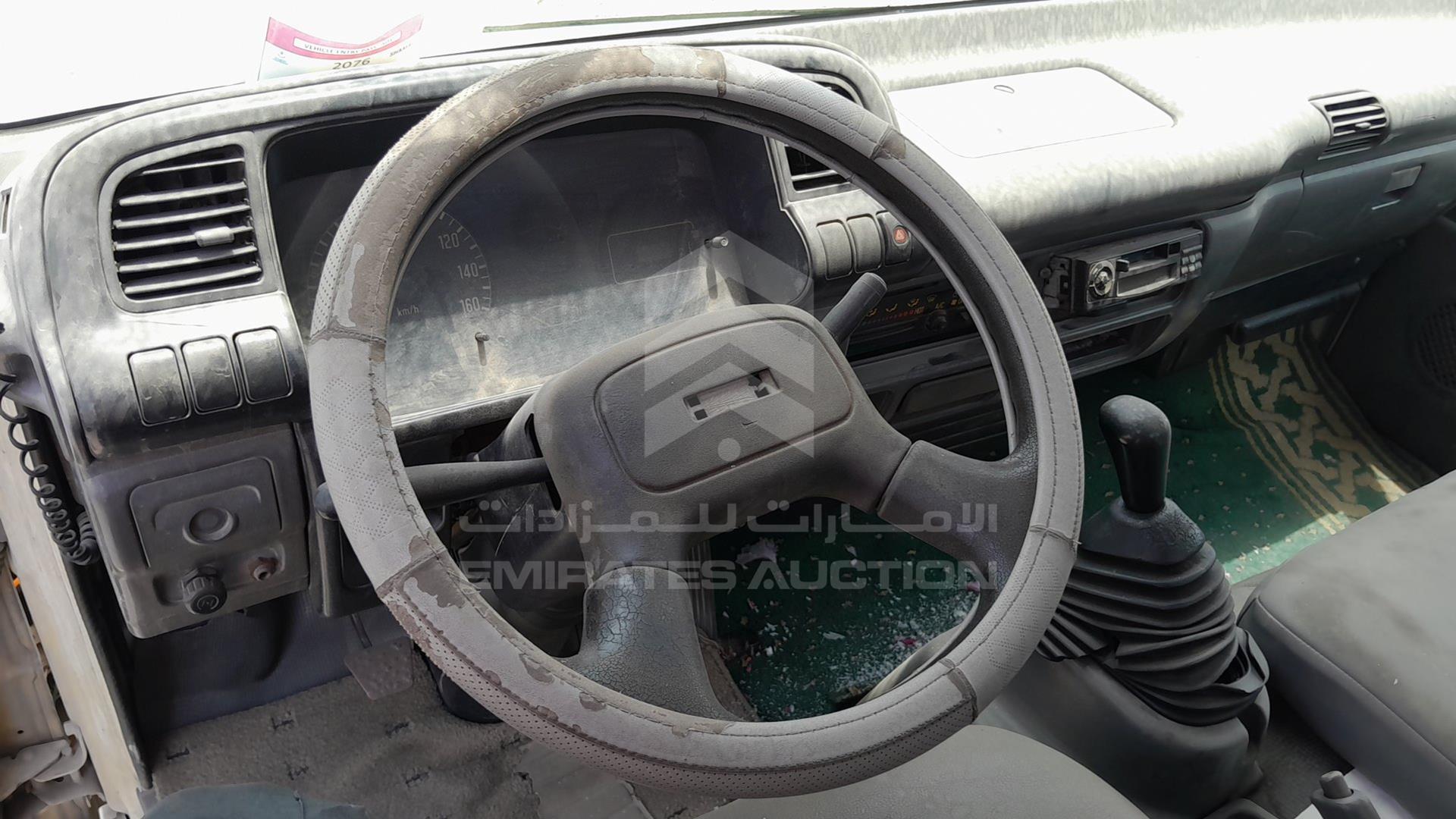 2005 ISUZU NPR VIN: JAMKP34G357P00276