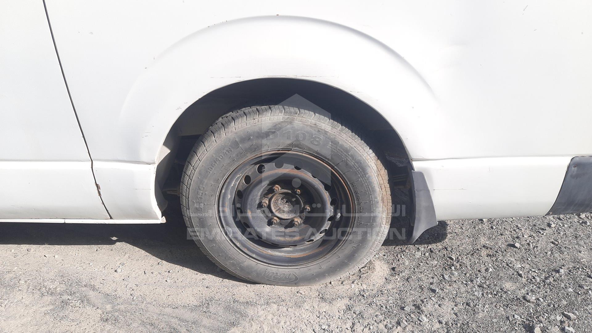 2009 TOYOTA HIACE VIN: JTFHX02P890040579