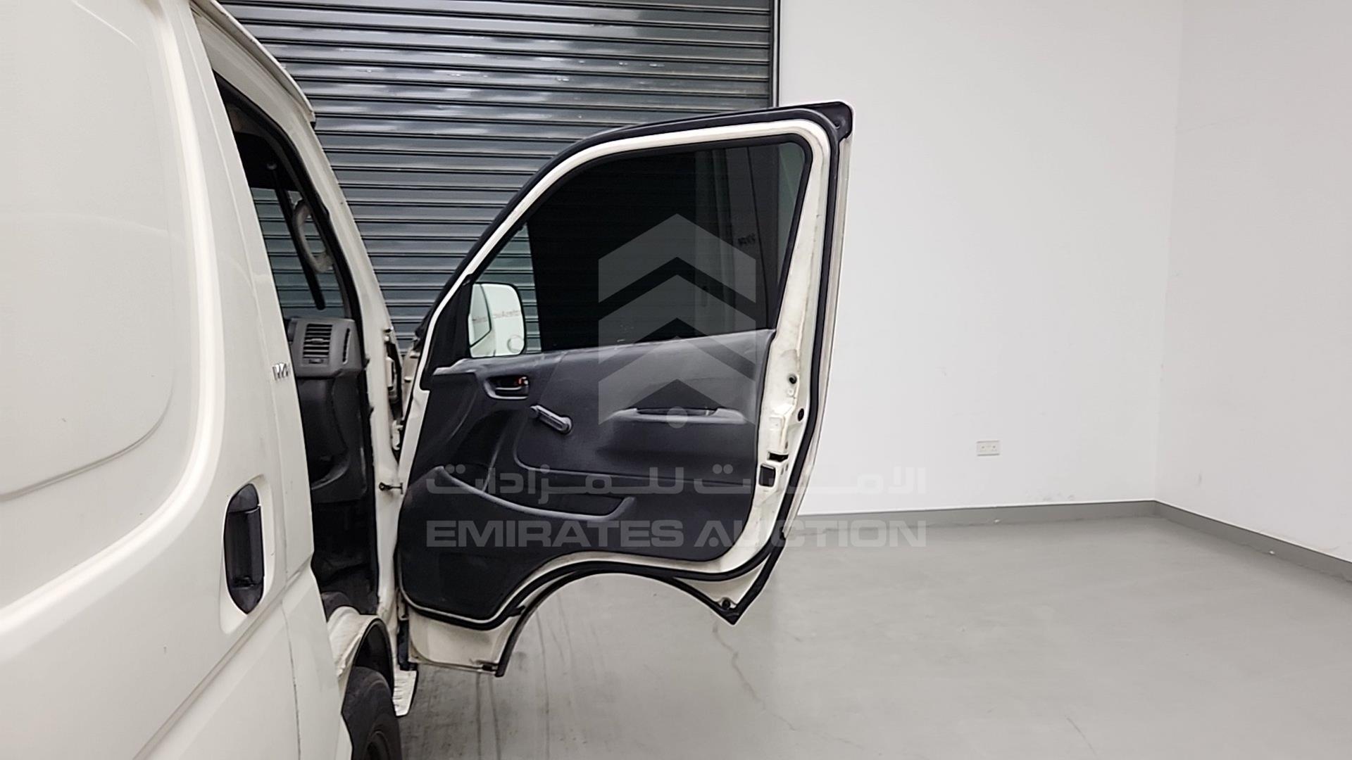 2009 TOYOTA HIACE VIN: JTFHX02PX90039241