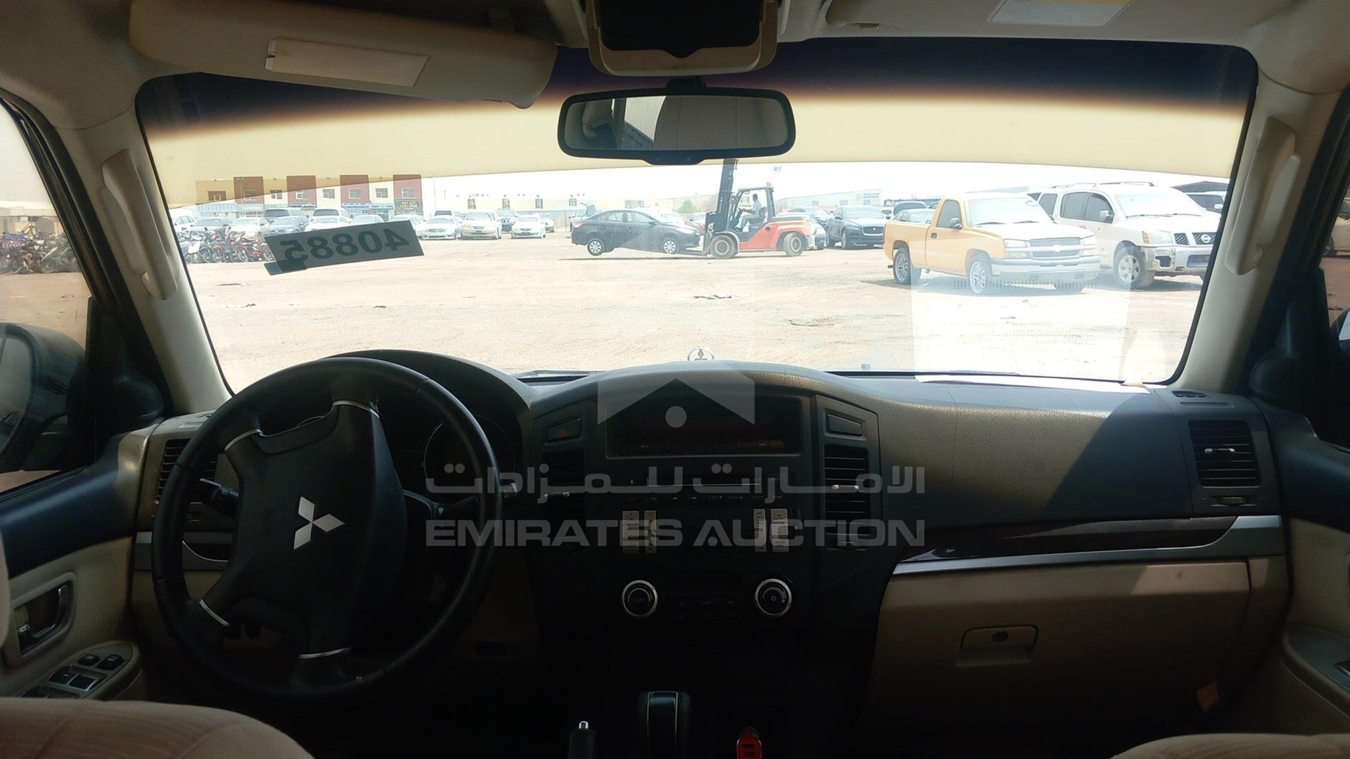 2010 MITSUBISHI PAJERO VIN: JMYLRV95WAJ715031
