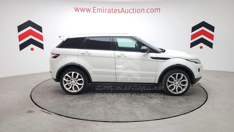 SALVA2BG0EH935397 Auction: EmiratesAuction Lot: 416781 SALVA2BG0EH935397 Range Rover Evoque 2014 WHITE Photo 43