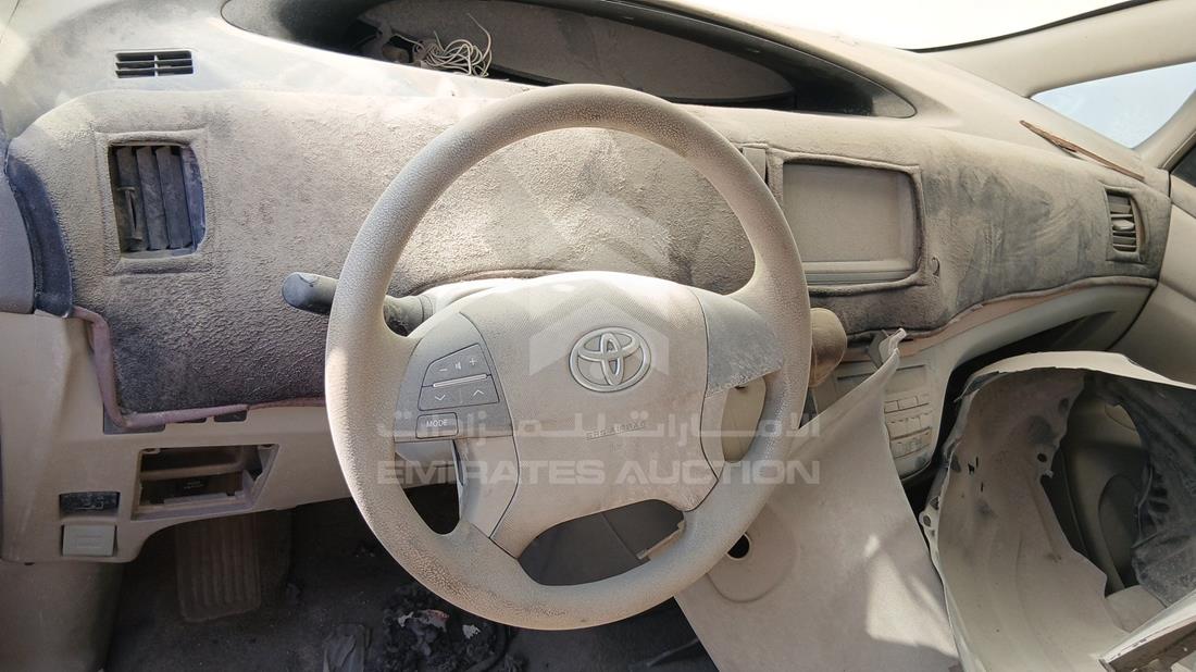 2008 Toyota Previa — Steering & Mounted Controls — Photo 15