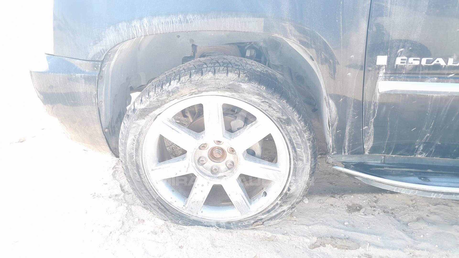2007 CADILLAC ESCALADE VIN: 1GYFK668X7R196601