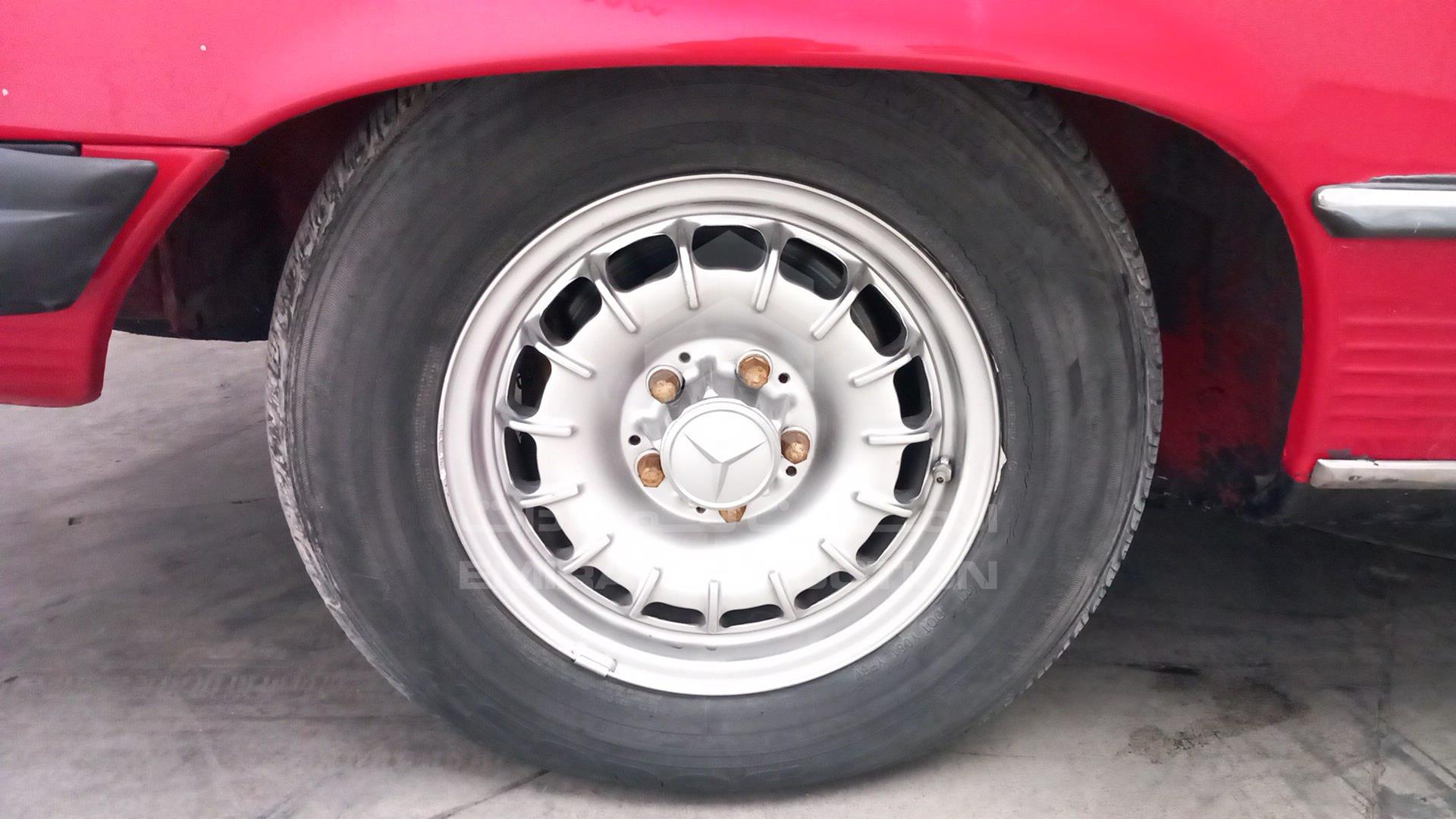 1981 MERCEDES SL 380 VIN: WDBBA45A8BB001658