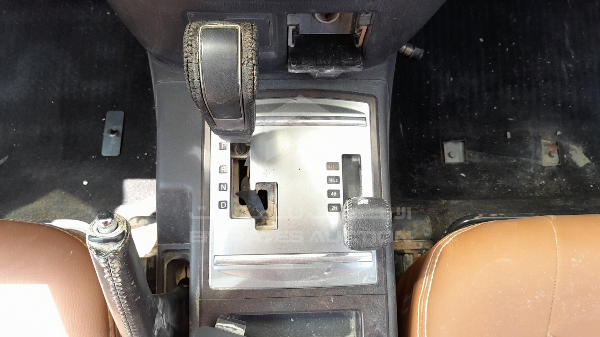 2010 MITSUBISHI PAJERO VIN: JMYMRV85WAJ701504