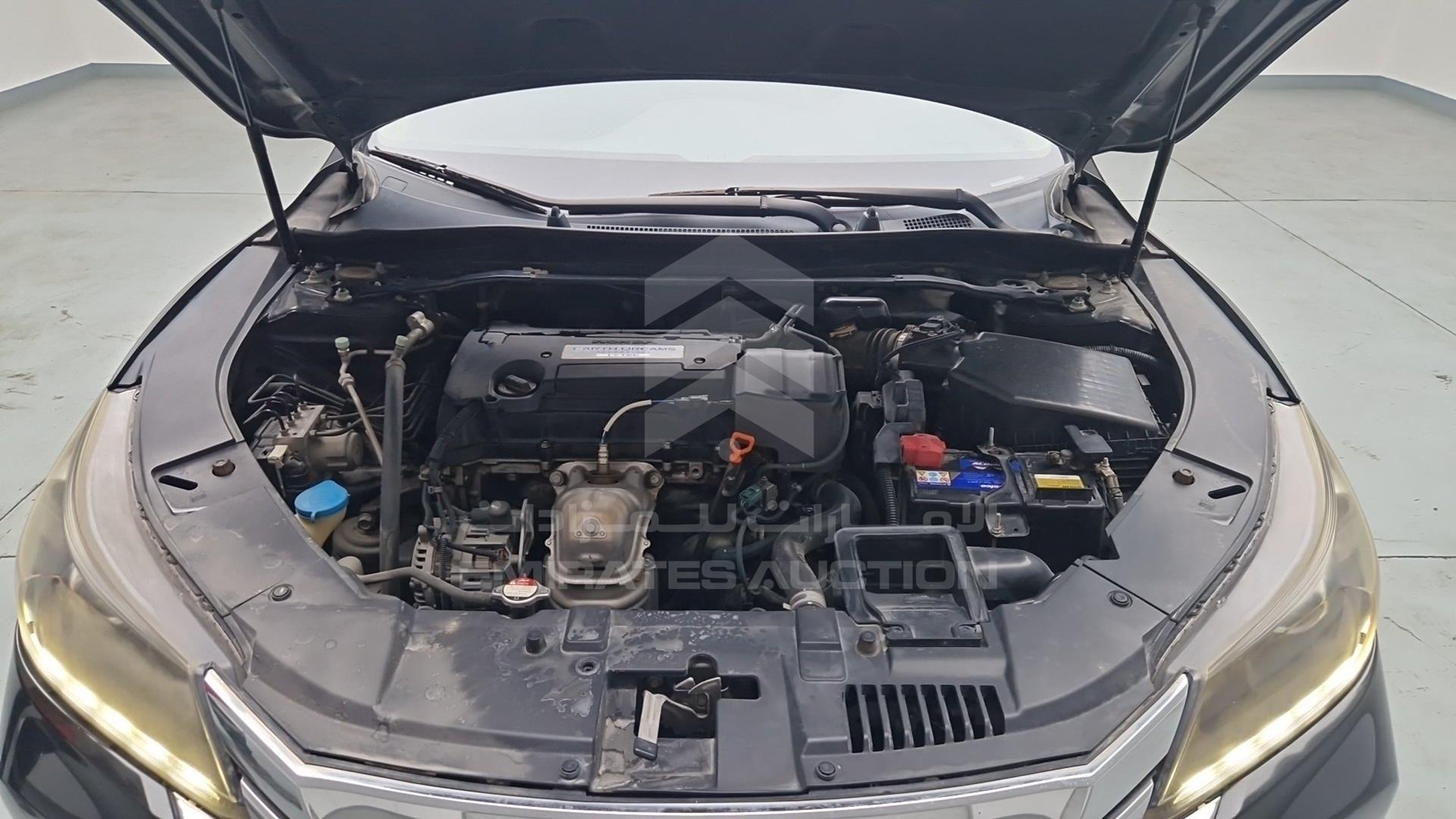 2016 HONDA ACCORD VIN: LUCCR2669G3407975