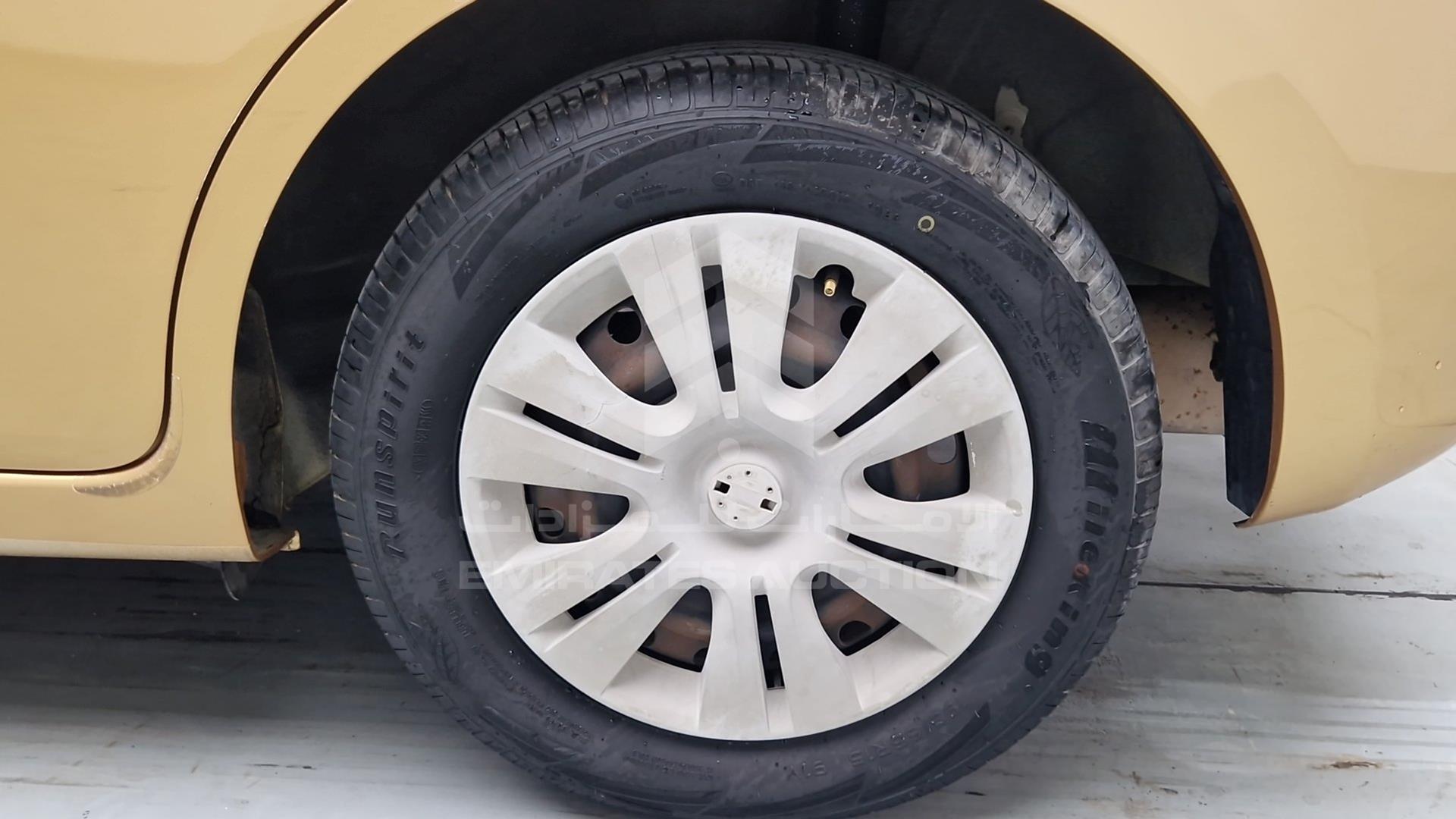 2014 NISSAN TIIDA VIN: MNTBC2C96E6001219