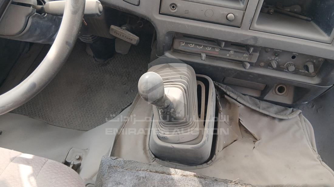 2006 Mitsubishi Rosa — Gear View — Photo 17