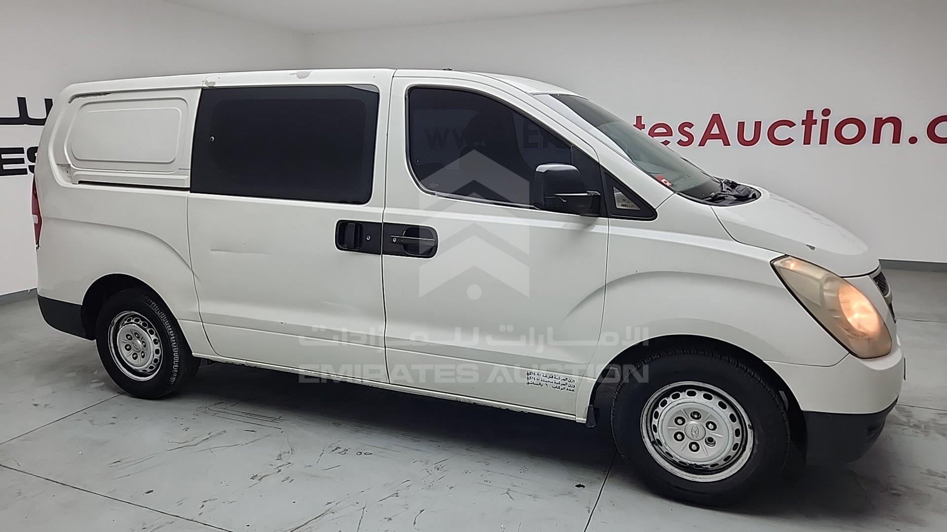 2012 HYUNDAI H1 VIN: KMHWG81R6CU367947