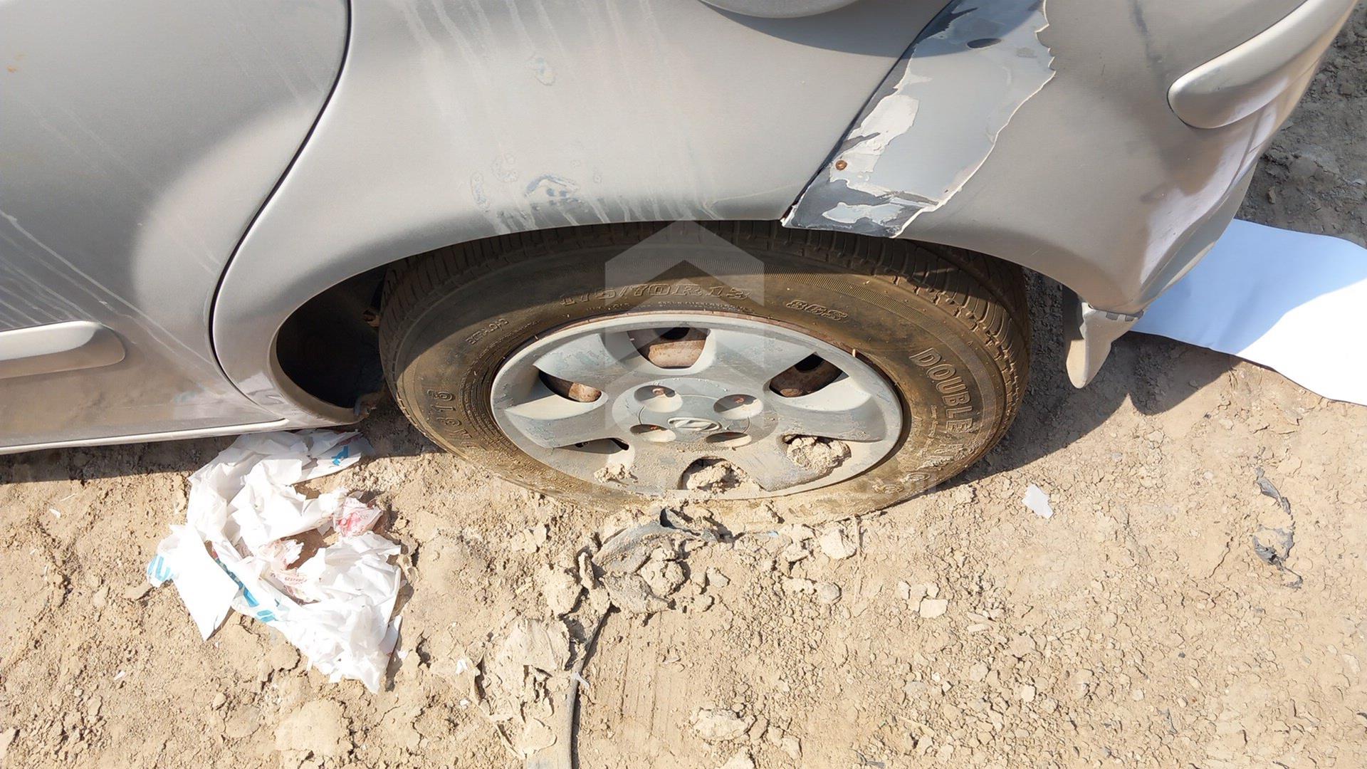 2004 HYUNDAI --- VIN: KMHBT51H44U182149