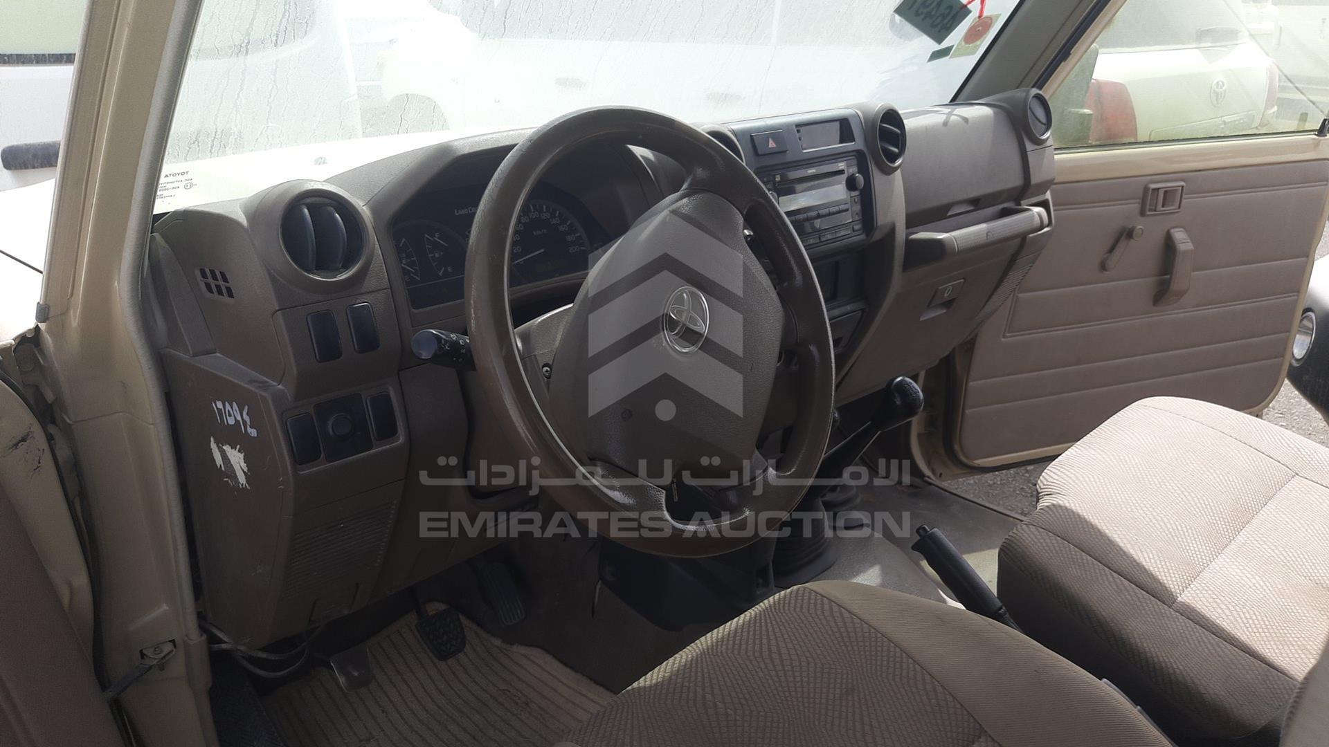 2014 TOYOTA LAND CRUISER VIN: JTFLU71J5E4319550